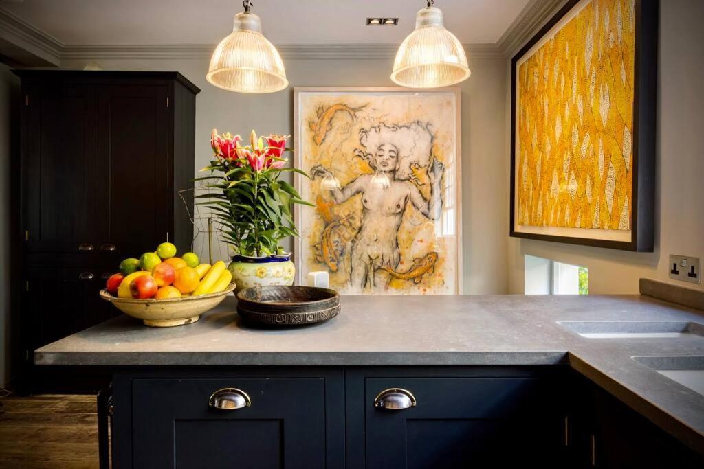 Villa Kings Cross, Self-Contained House & Private Garden Londra Esterno foto