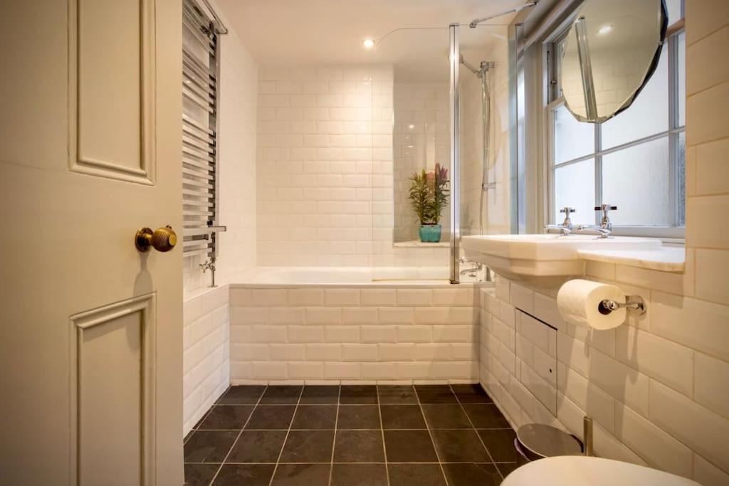 Villa Kings Cross, Self-Contained House & Private Garden Londra Esterno foto