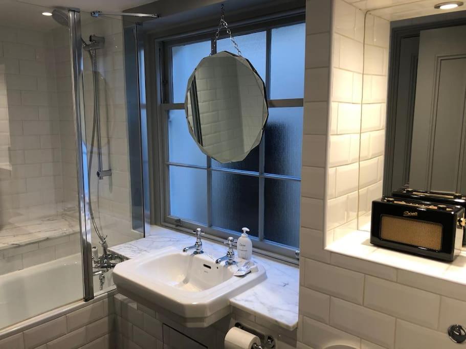 Villa Kings Cross, Self-Contained House & Private Garden Londra Esterno foto
